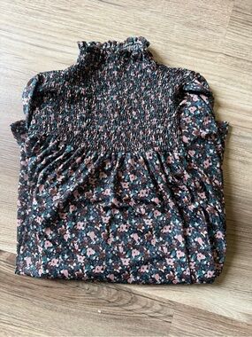 Buckle Smocked High-Neck Floral Blouse - Pink & Green on Brown